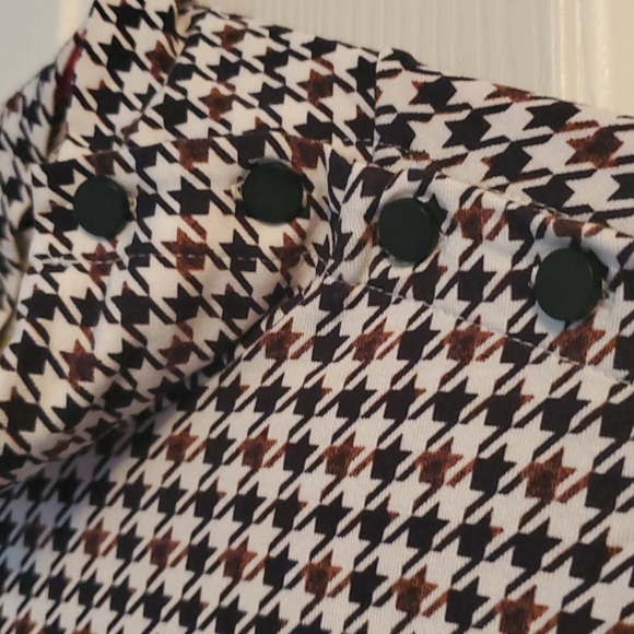 Cute RW&Co houndstooth top - Picture 3 of 3